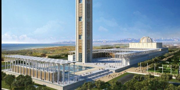 Dünyanın en yüksek minareli camisi
