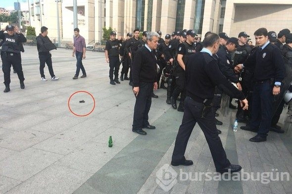 İşte Can Dündar'a saldırı anı