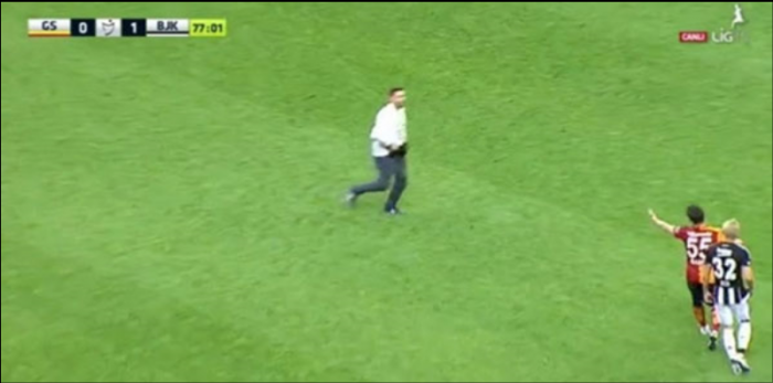Arena'da şok! Herkes o yazıyı merak ediyor