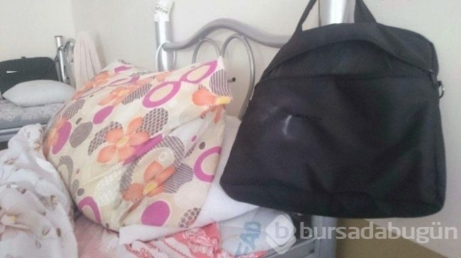 Teröristin kurşunu şans eseri laptopa denk geldi