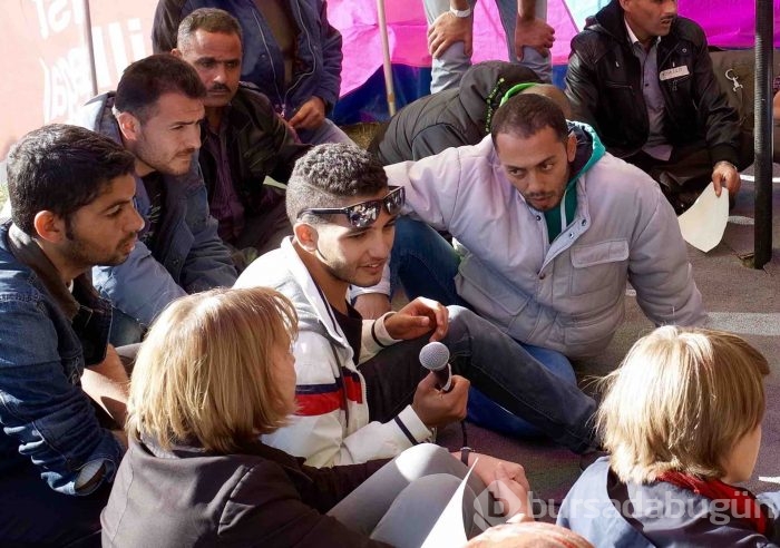 Almanya'da sığınmacılara devlet destekli ''flört kursu''