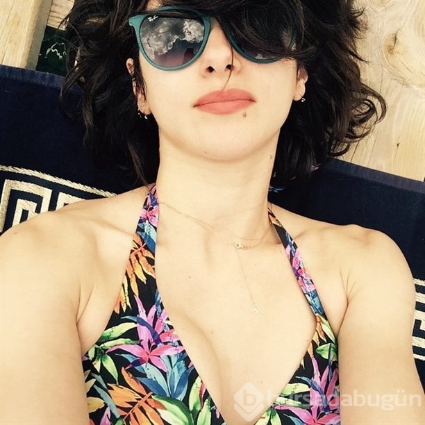 Nesrin Cevadzade'nin karın kasları Instagram'ı salladı!