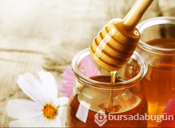 Bir yemek kaşığı organik balı, 1 bardak ılık suda çözerseniz...