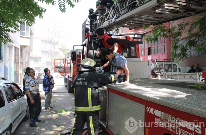 Bursa'da yangında can pazarı!
