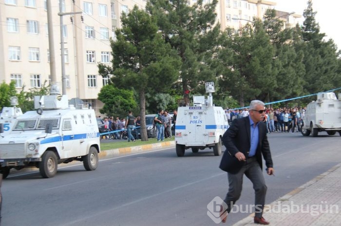 Diyarbakır'da kent merkezine bombalı saldırı!