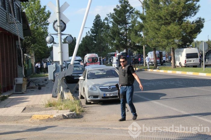 Diyarbakır'da kent merkezine bombalı saldırı!