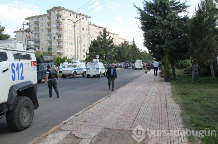 Diyarbakır'da kent merkezine bombalı saldırı!