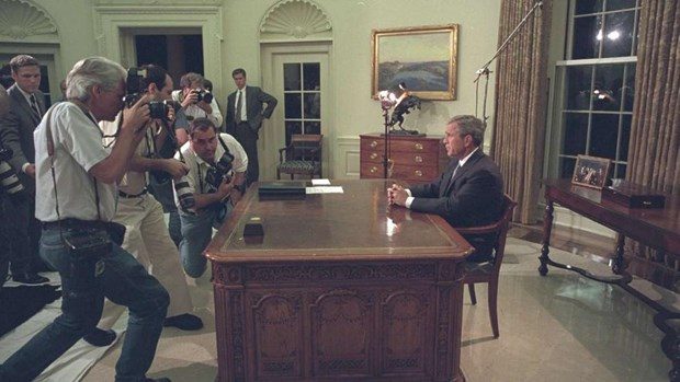 11 Eylül'de hiç yayınlanmamış Bush fotoğrafları
