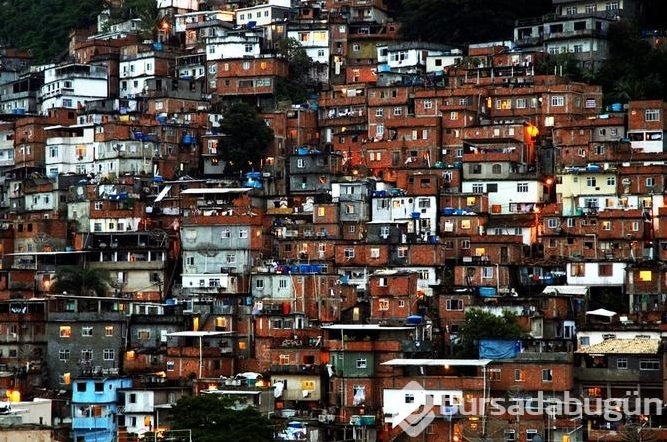 Rio'da alternatif 'gecekondu' tatili