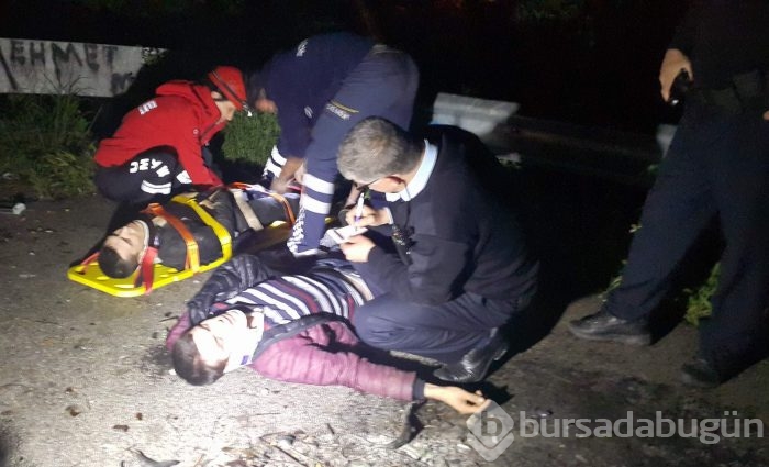 Bursa'da faciadan dönüldü! Dereye düşen 4 kişi kurtarıldı
