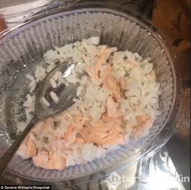 Köpek maması yedi, ishal oldu