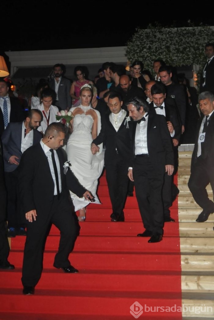 Boşanma iddialarına Serdar Ortaç'tan yanıt