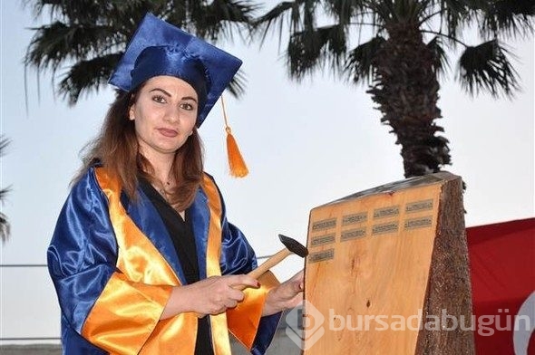 Tencereye el basarak yemin ettiler