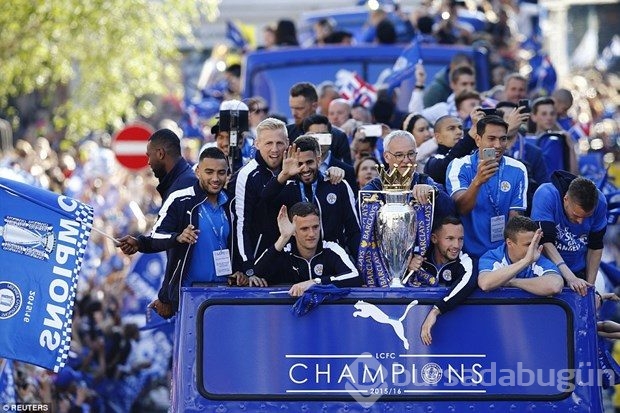 Leicester City şampiyonluğunu kutladı