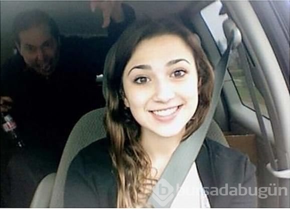 İnsanların fotoğraflarını sabote eden arka plan insanları