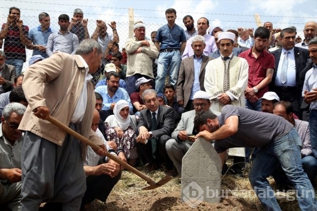 Mehdi Eker gözyaşlarını tutamadı