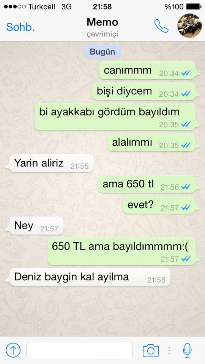 Kadınların ayakkabı aşkı