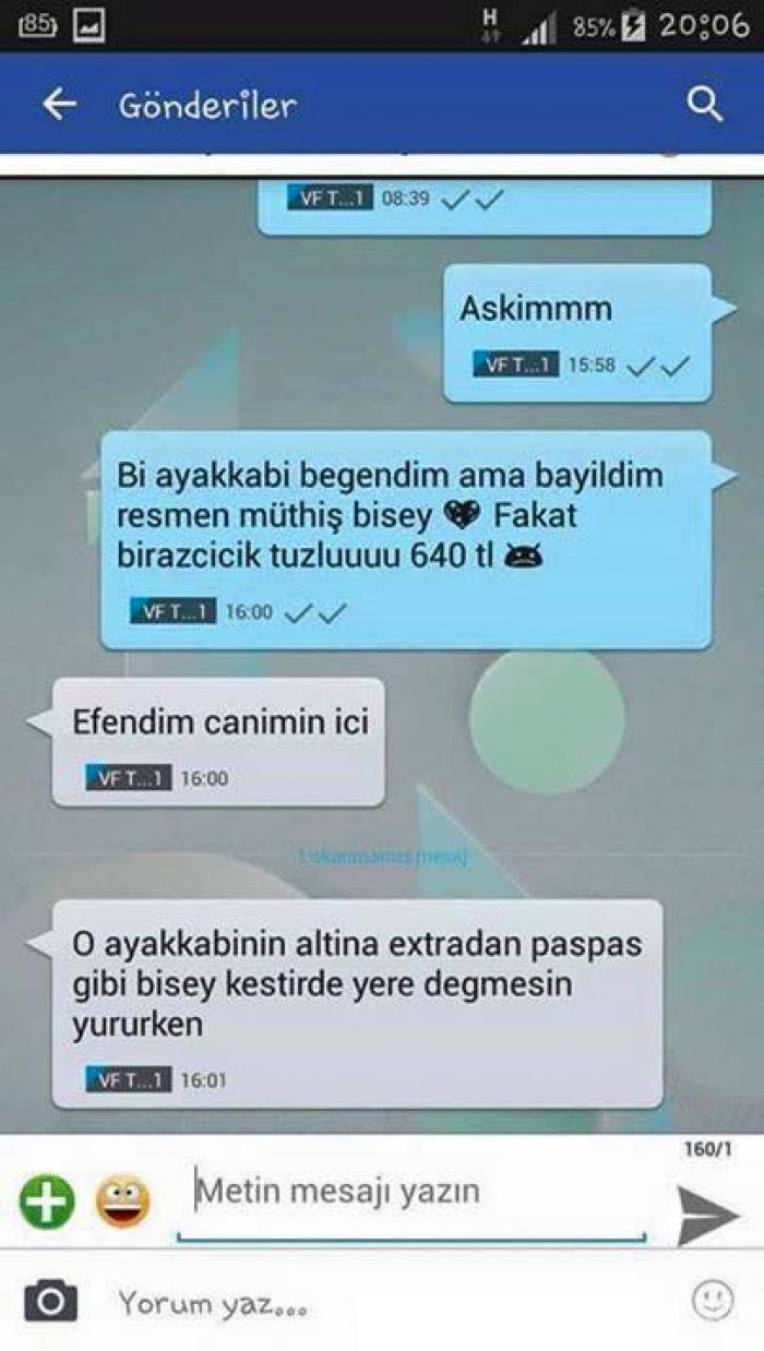 Kadınların ayakkabı aşkı