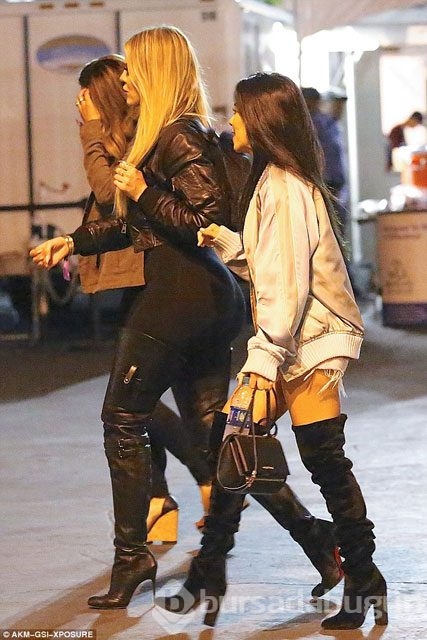 Kardashian'ın giydiği tulum olay oldu!
