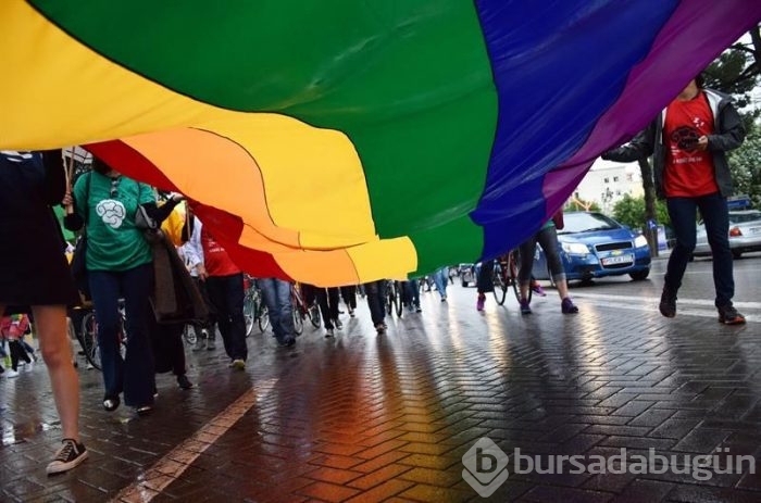 Cumhurbaşkanı LGBTİ yürüyüşüne katıldı