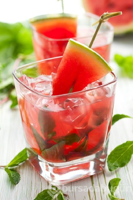 Ev yapımı 11 detoks içeceği
