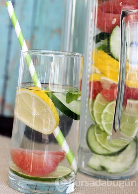 Ev yapımı 11 detoks içeceği

