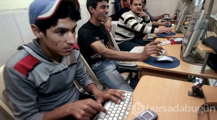 Öğrenciler kopya çekmesin diye tüm ülkedeki interneti kestiler