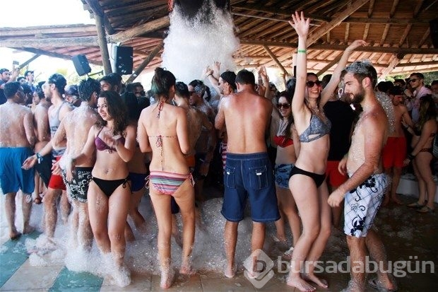 Güzeller Bodrum'u ısıttı