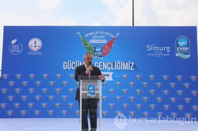 Gençlik ve Fetih Şöleni büyük yürüyüşle başladı