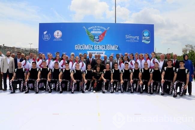 Gençlik ve Fetih Şöleni büyük yürüyüşle başladı