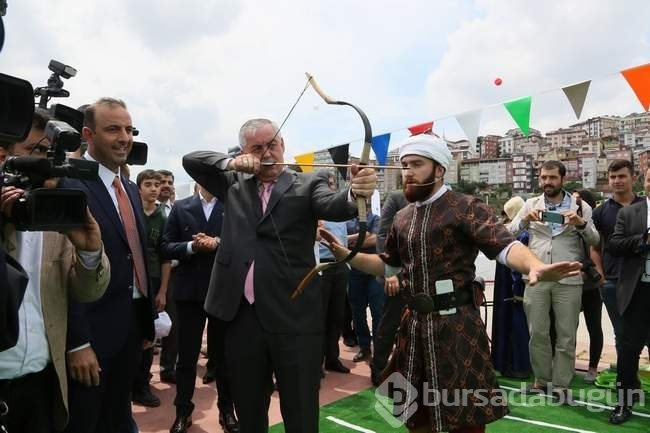 Gençlik ve Fetih Şöleni büyük yürüyüşle başladı