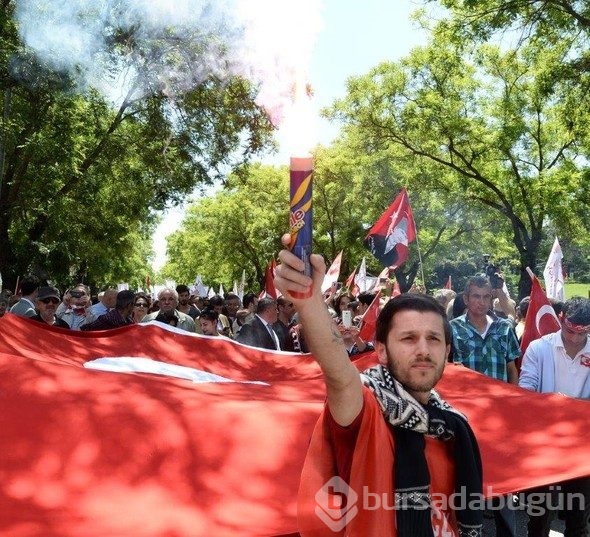 CHP Anıtkabir'e yürüdü