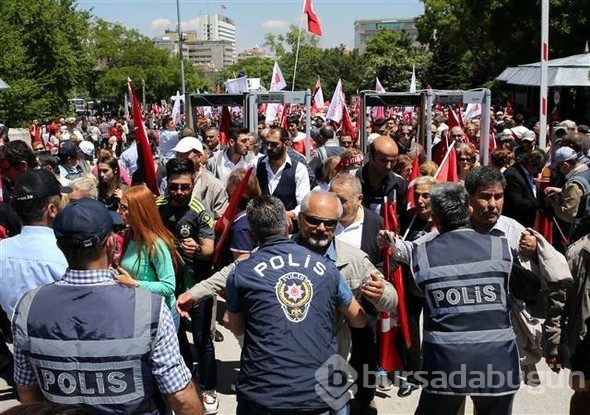 CHP Anıtkabir'e yürüdü