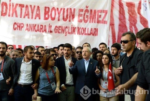 CHP Anıtkabir'e yürüdü