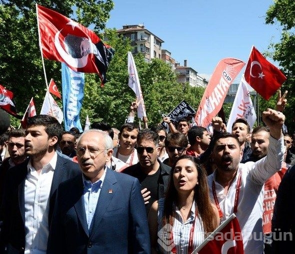 CHP Anıtkabir'e yürüdü