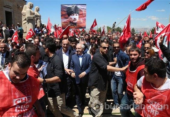 CHP Anıtkabir'e yürüdü