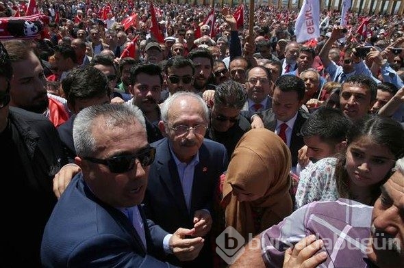 CHP Anıtkabir'e yürüdü