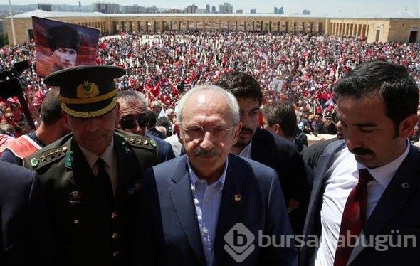 CHP Anıtkabir'e yürüdü