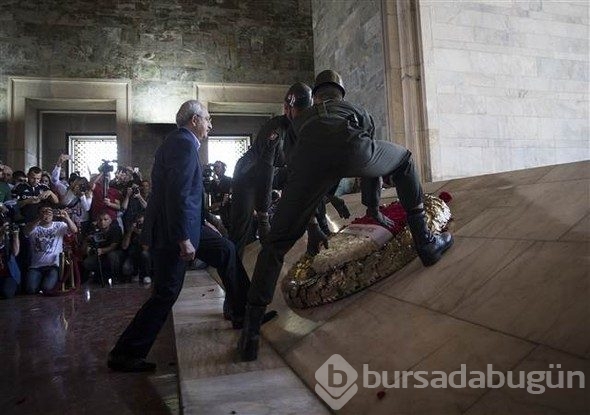 CHP Anıtkabir'e yürüdü
