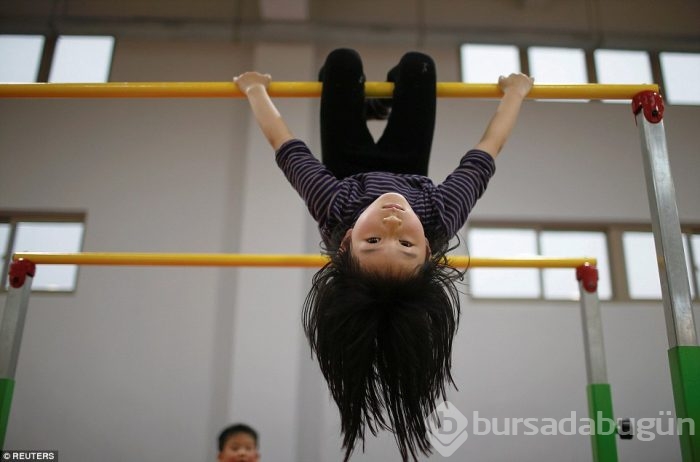 Çin'in "şampiyon sporcu fabrikaları"ndan düşündüren görüntüler