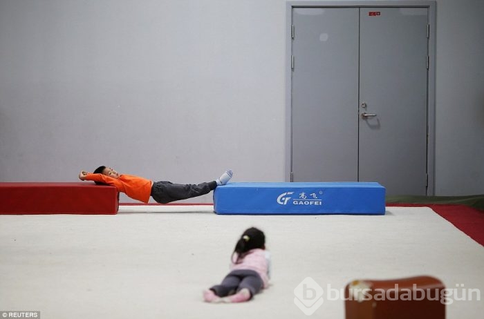 Çin'in "şampiyon sporcu fabrikaları"ndan düşündüren görüntüler