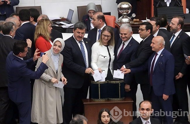 AK Parti'nin Genel Başkan adayı Binali Yıldırım kimdir?