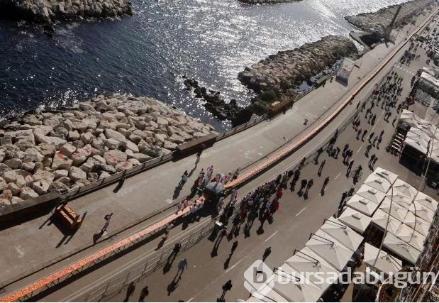 Dünyanın en uzun pizzası 1853 metre
