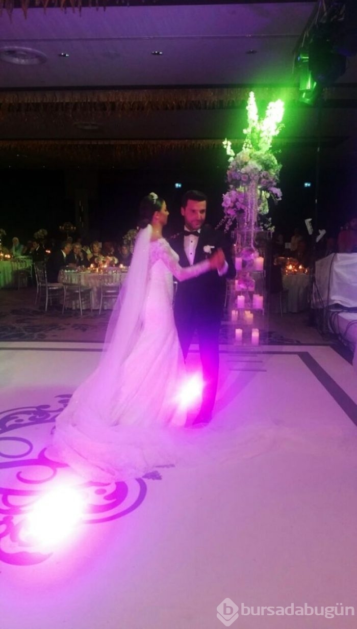 Sinan Özen konserde tanıştığı hayranıyla evlendi