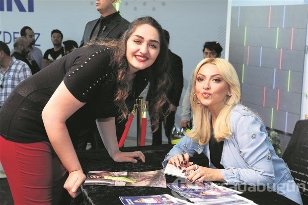 Hadise alev alev yaktı