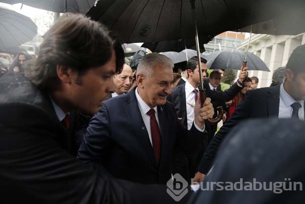 Binali Yıldırım'dan şaşırtan hareket
