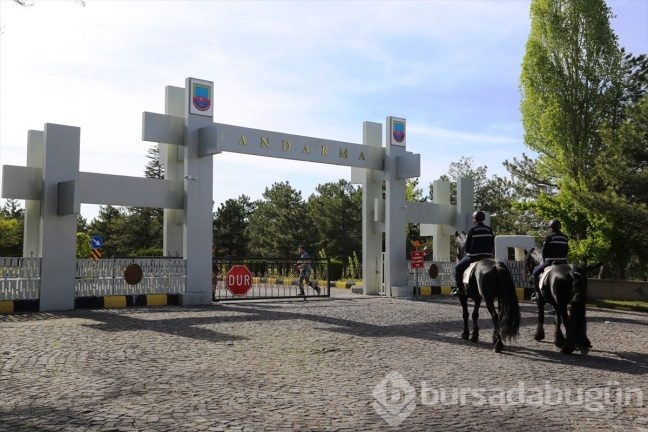 Atlı Jandarmalar geliyor!