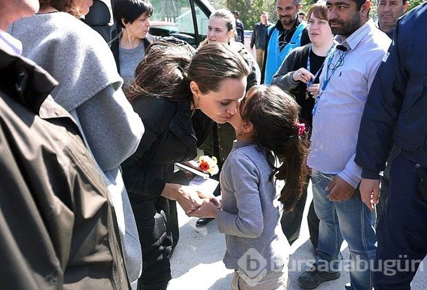 Angelina Jolie üniversitede ders verecek