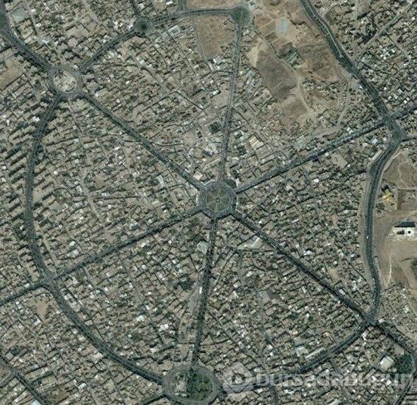 Google Earth'e yansıyan sıradışı görüntüler