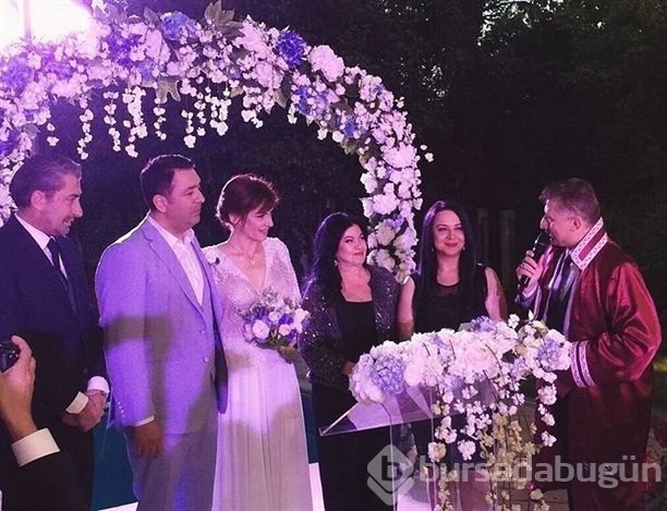 Kiralık Aşk'ın yıldızı evlendi!
